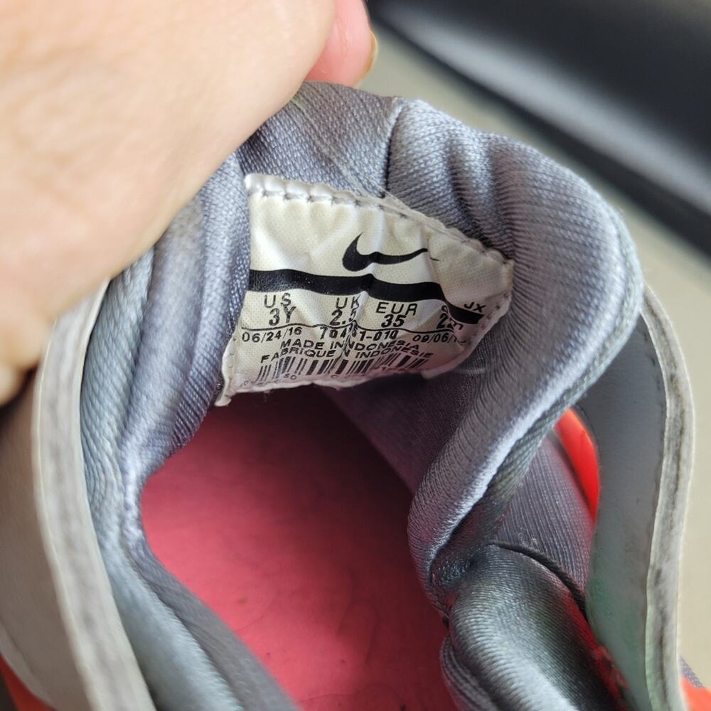 Nike Air Huarache Shoes Girl Size 3 Grey Run Pure Platinum Lava Sneaker Athletic - Picture 3 of 14